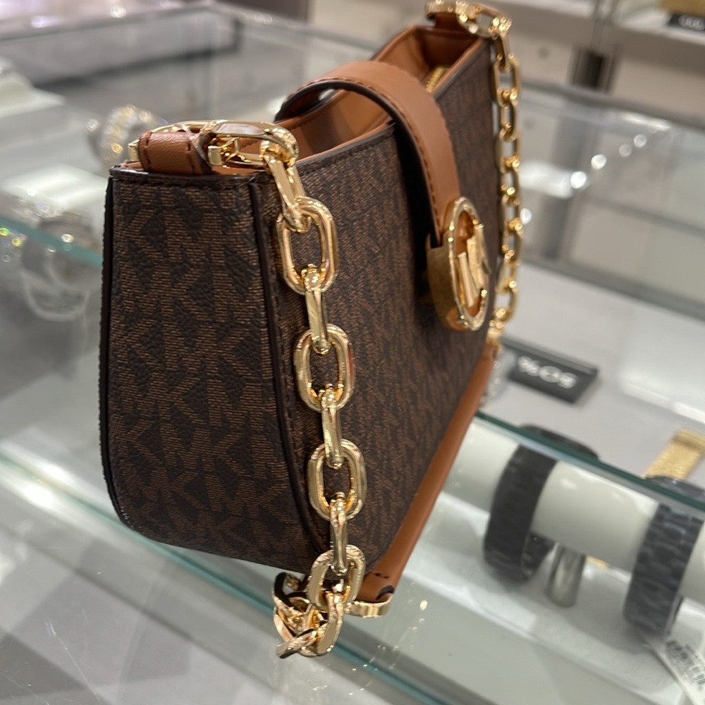 MICHAEL KORS
Carmen Small Shoulder Bag
Brown Signature 
NWT - Picture 4 of 16